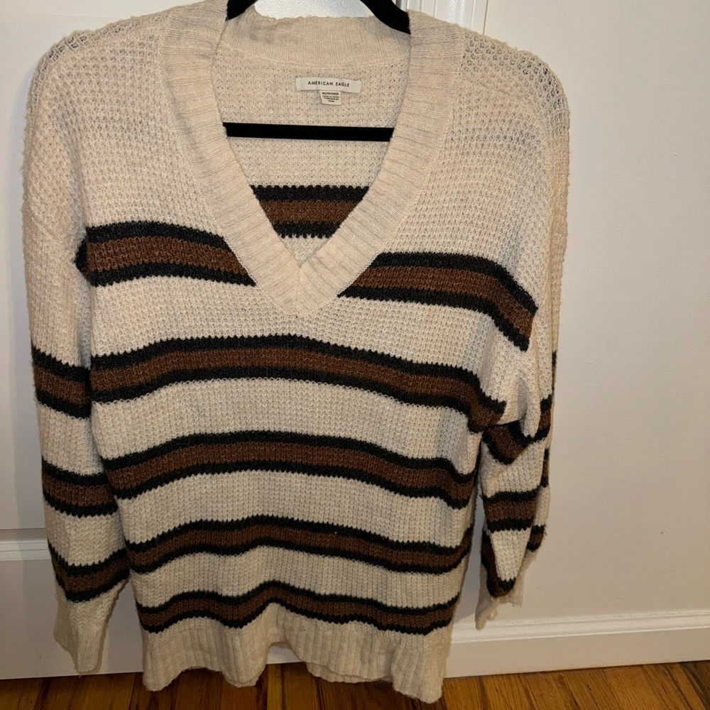 Long sleeve AE sweater
